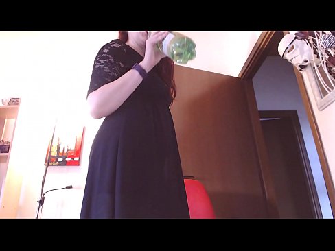 ❤️ En undergiven slav som älskar smutsiga och saftiga trosor tvingas onanera efter att ha sett den här videon! Porno vk at us ❌️❤