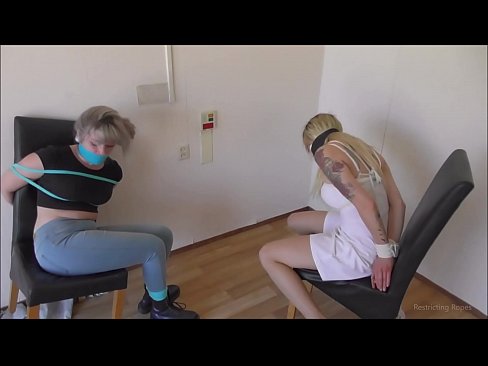 ❤️ Beroende / bunden och munkavle / jungfru i nöd Porno vk at us ❌️❤